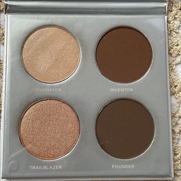 PUR Sculpting Palette with Gold and Brown Hues - Picture 2 of 4